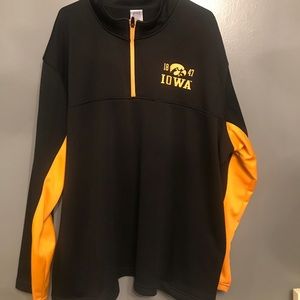 Men’s 3x Iowa Hawkeyes Black Yellow Pullover